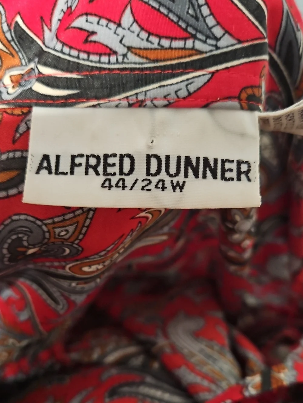 Vintage Alfred Dunner Red Paisley Print Top with Gray and Brown Accents